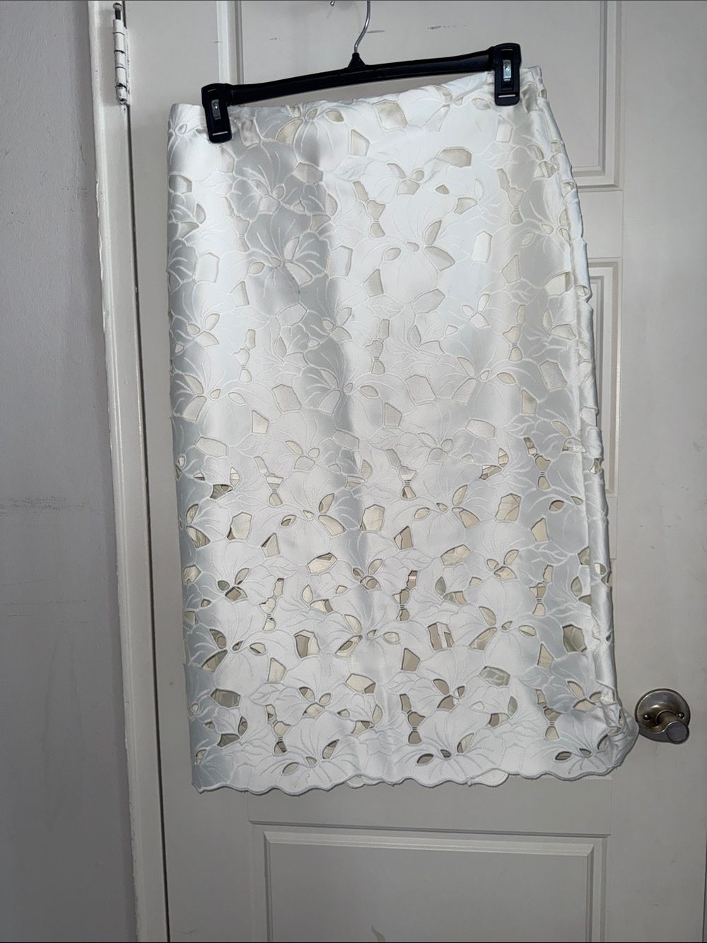 H&M White Laser-Cut Skirt Set with Scalloped Edges - Picture 5 of 8